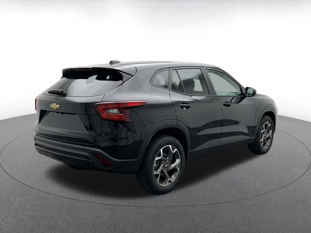 2025 Chevrolet Trax LT — photo 1 of 1