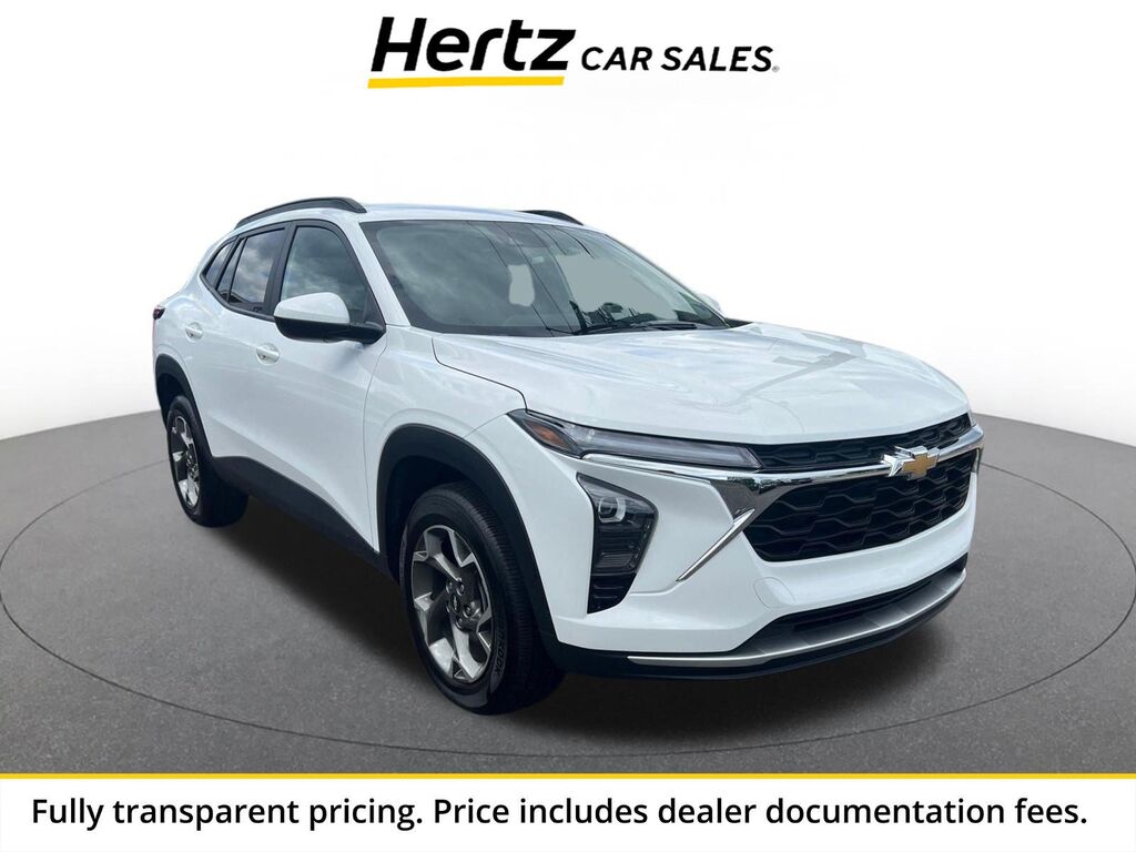 2025 Chevrolet Trax LT — photo 1 of 13