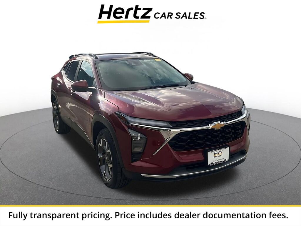 2025 Chevrolet Trax LT — photo 1 of 13