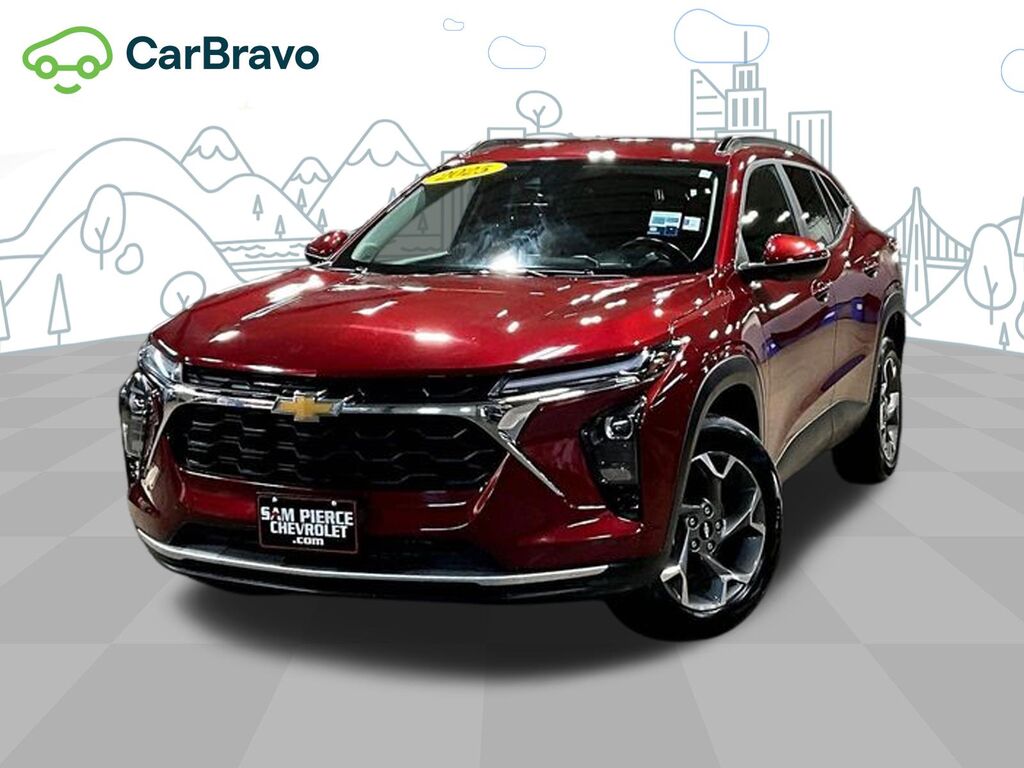 2025 Chevrolet Trax LT — photo 1 of 7