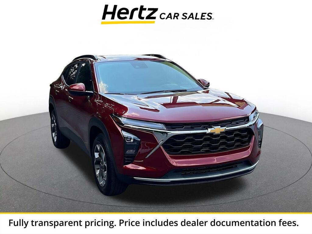 2025 Chevrolet Trax LT — photo 1 of 13
