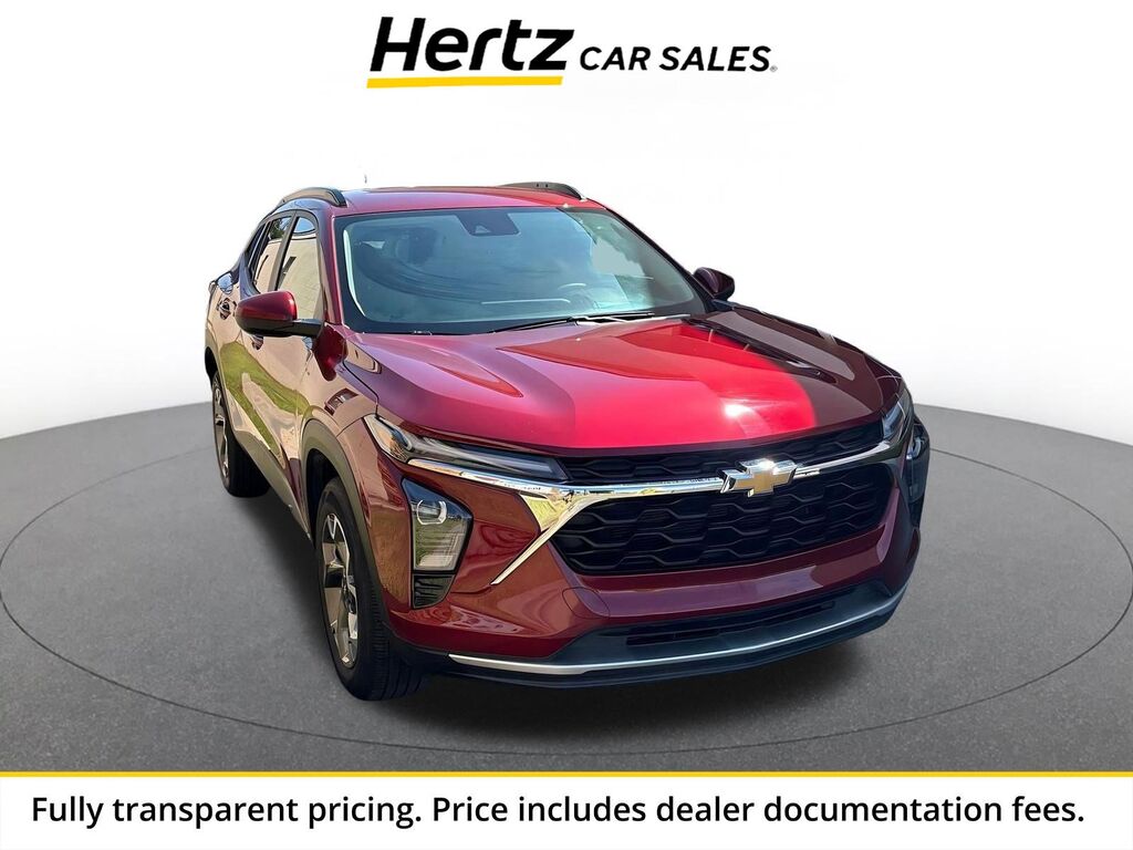 2025 Chevrolet Trax LT — photo 1 of 13