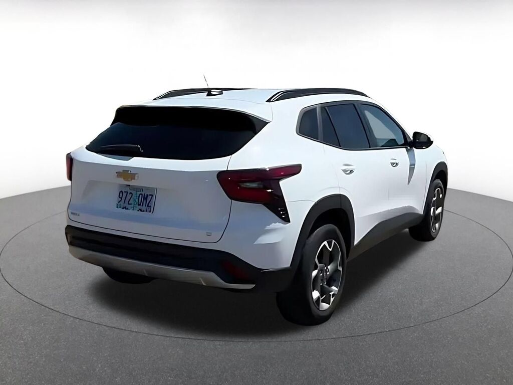 2025 Chevrolet Trax LT — photo 1 of 1