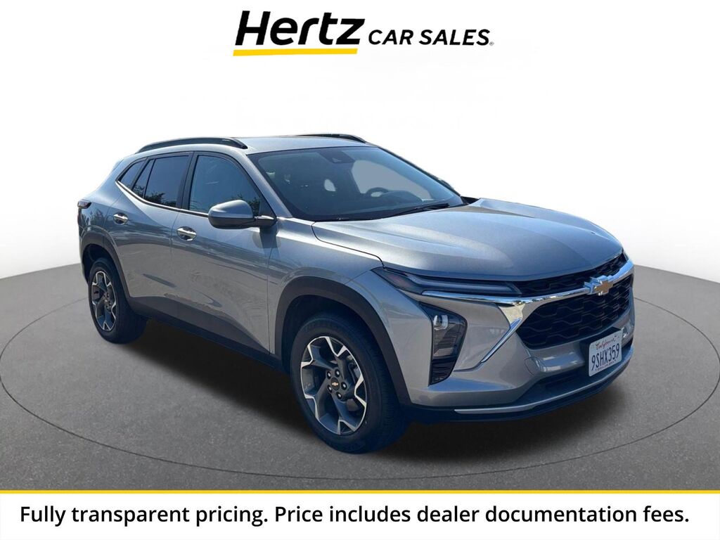 2025 Chevrolet Trax LT — photo 1 of 2