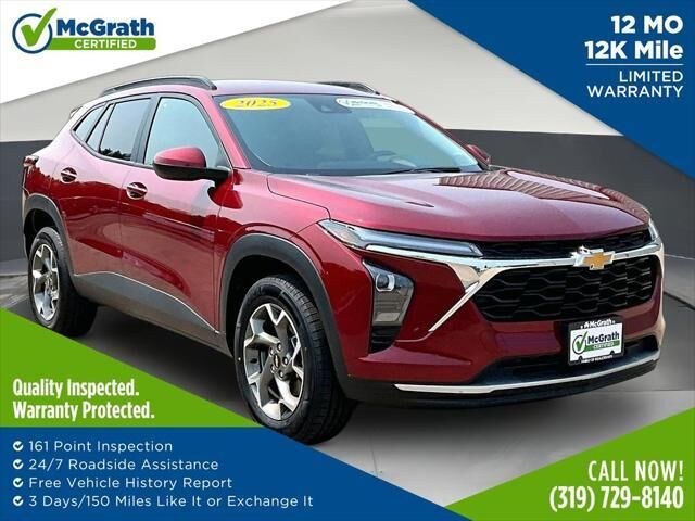 2025 Chevrolet Trax LT — photo 1 of 26