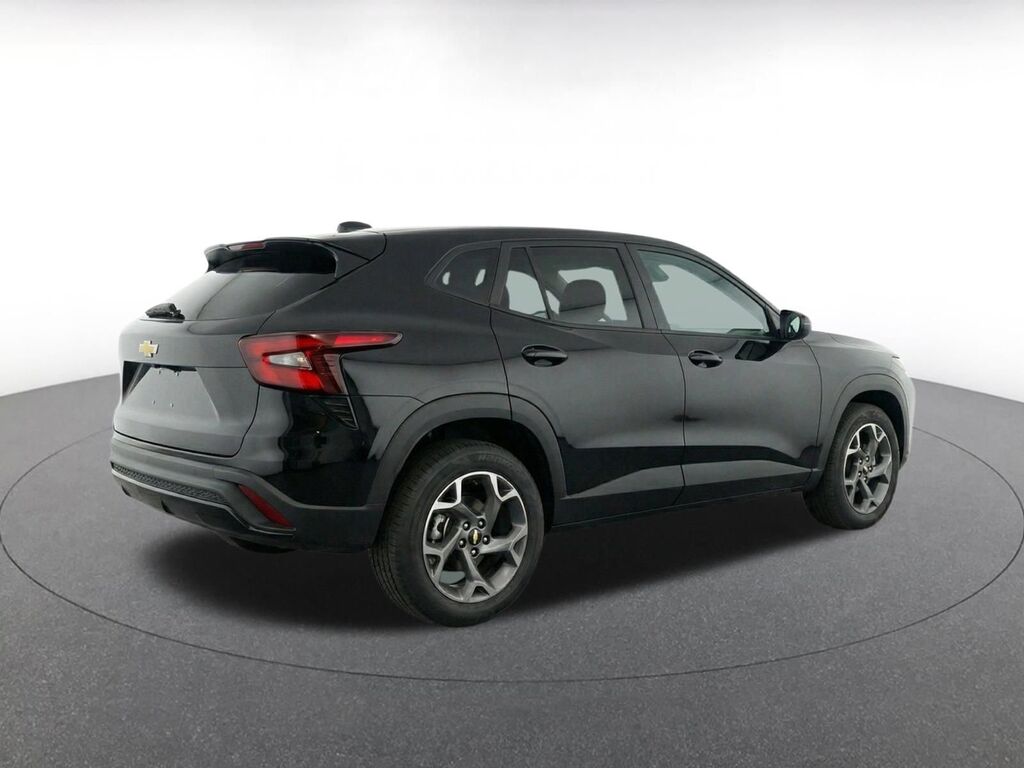 2025 Chevrolet Trax LT — photo 1 of 1