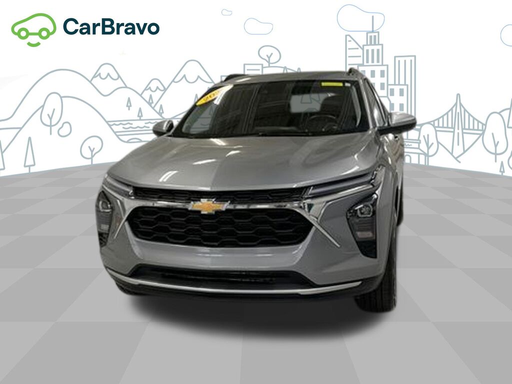 2025 Chevrolet Trax LT — photo 1 of 6