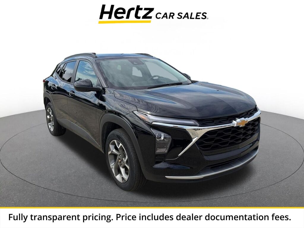 2025 Chevrolet Trax LT — photo 1 of 13