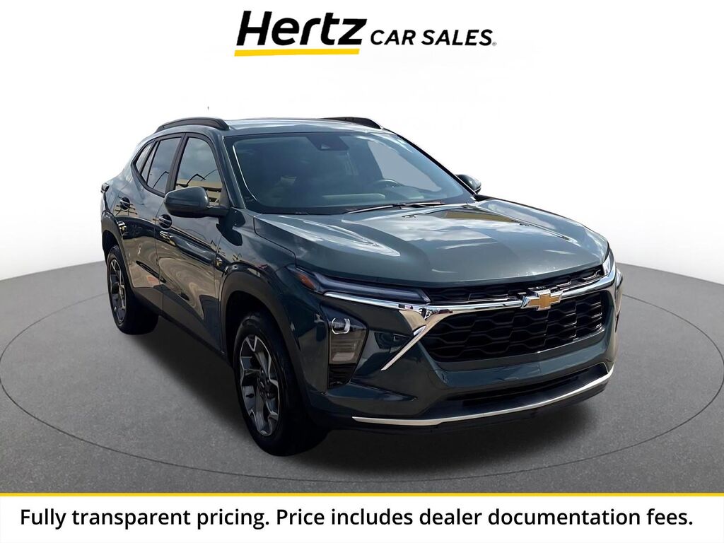 2025 Chevrolet Trax LT — photo 1 of 13