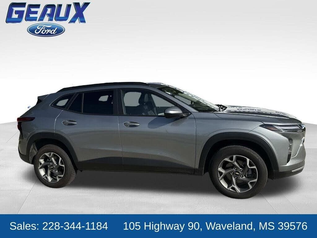 2025 Chevrolet Trax LT — photo 1 of 1