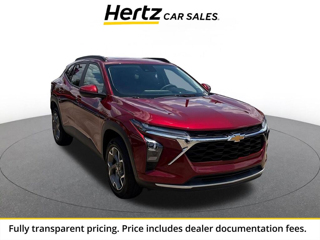2025 Chevrolet Trax LT — photo 1 of 13
