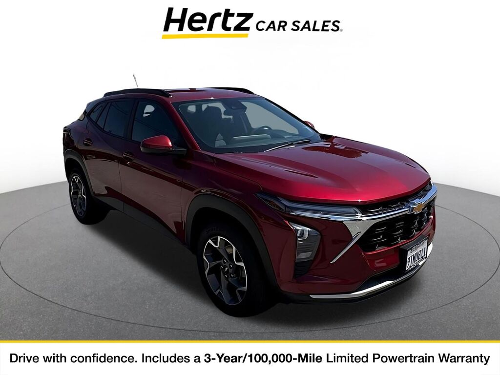 2025 Chevrolet Trax LT — photo 1 of 11