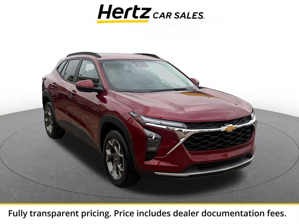 2025 Chevrolet Trax LT — photo 1 of 13