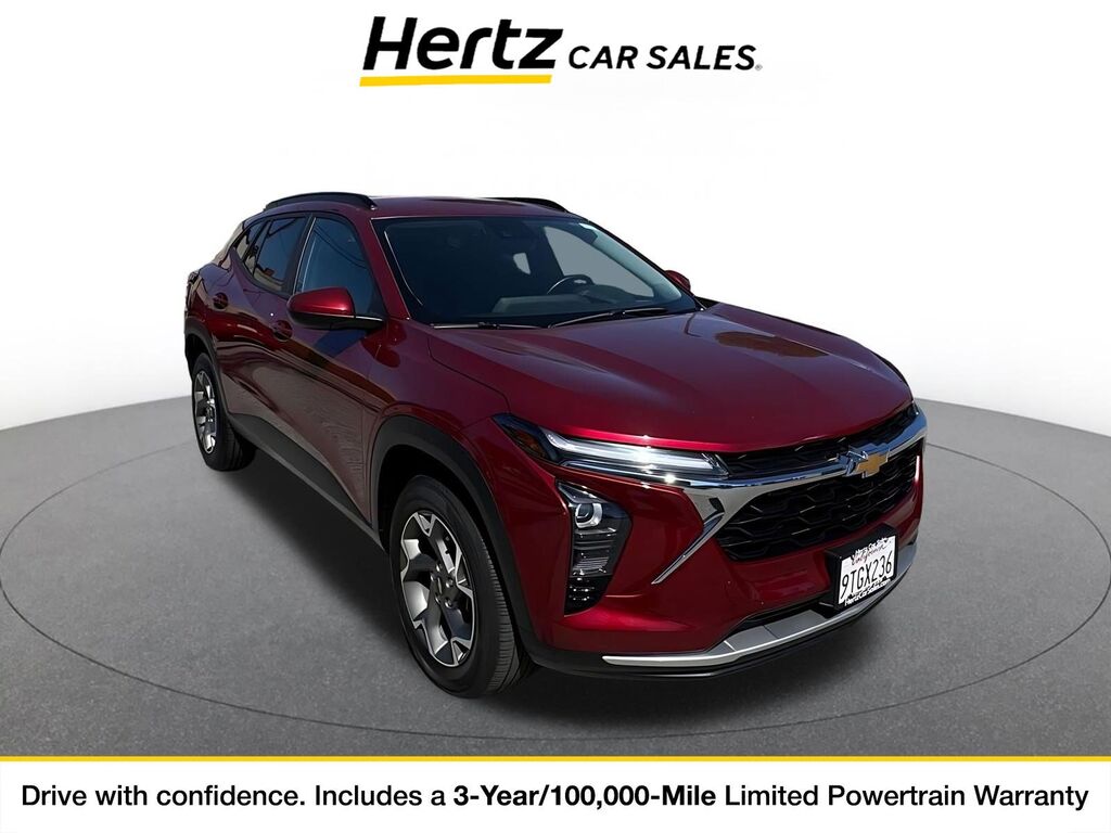 2025 Chevrolet Trax LT — photo 1 of 11