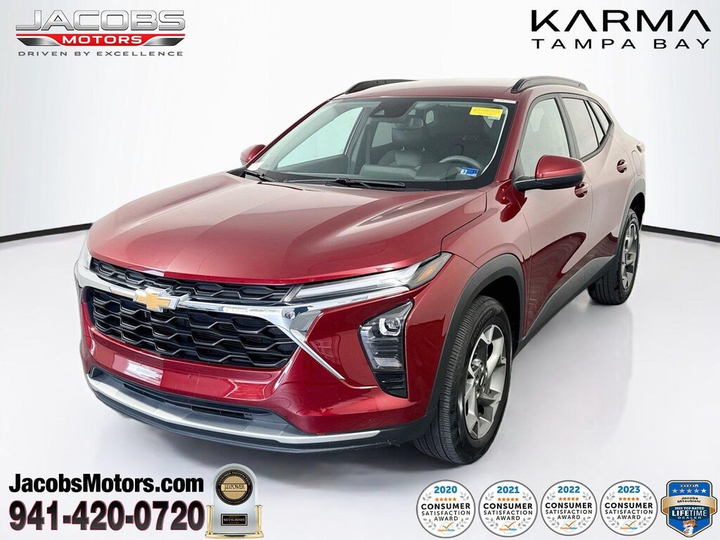 2025 Chevrolet Trax LT — photo 1 of 13