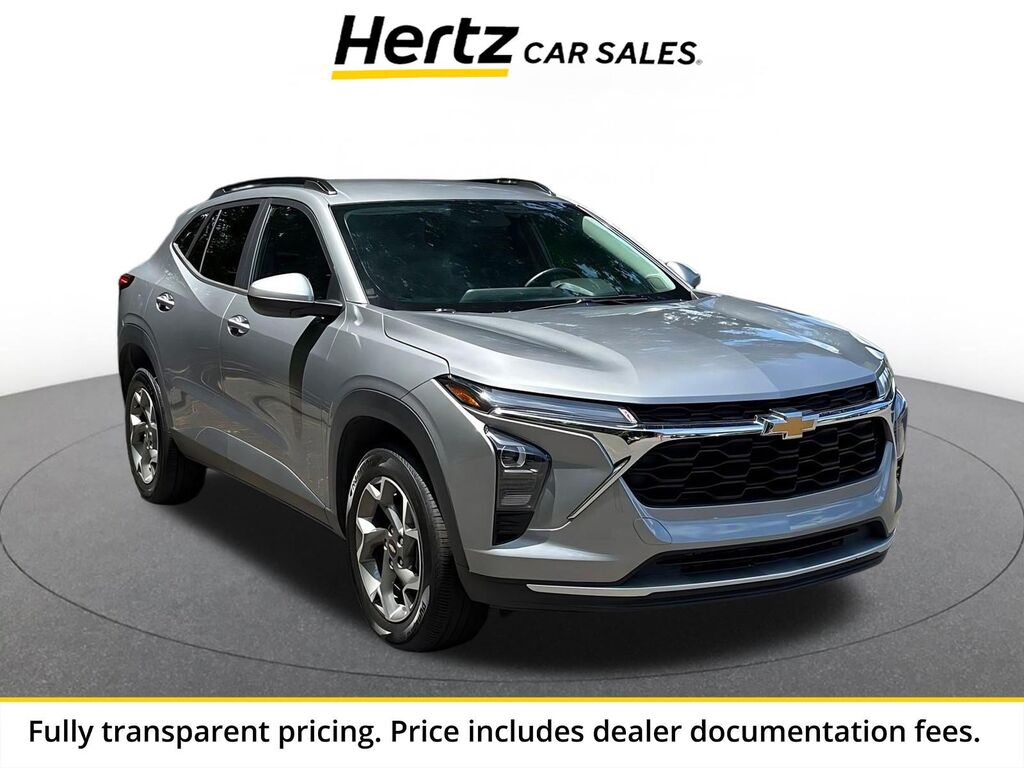 2025 Chevrolet Trax LT — photo 1 of 13