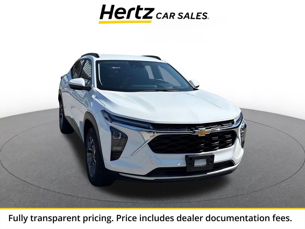2025 Chevrolet Trax LT — photo 1 of 13