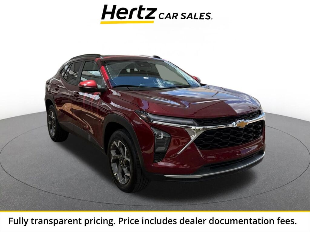 2025 Chevrolet Trax LT — photo 1 of 13