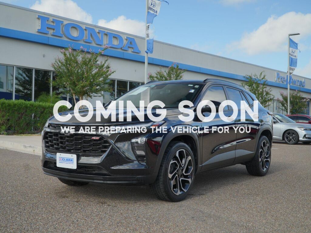 2024 Chevrolet Trax RS — photo 1 of 26