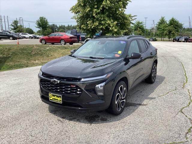 2024 Chevrolet Trax RS — photo 1 of 3