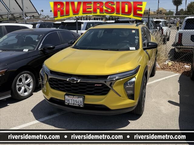 2024 Chevrolet Trax RS — photo 1 of 17