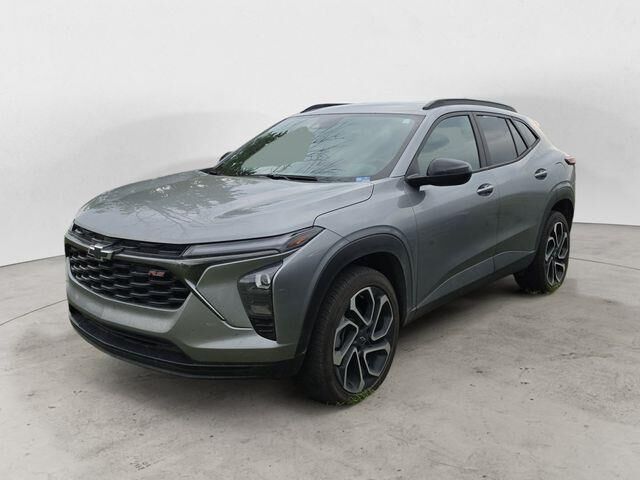 2024 Chevrolet Trax RS — photo 1 of 40