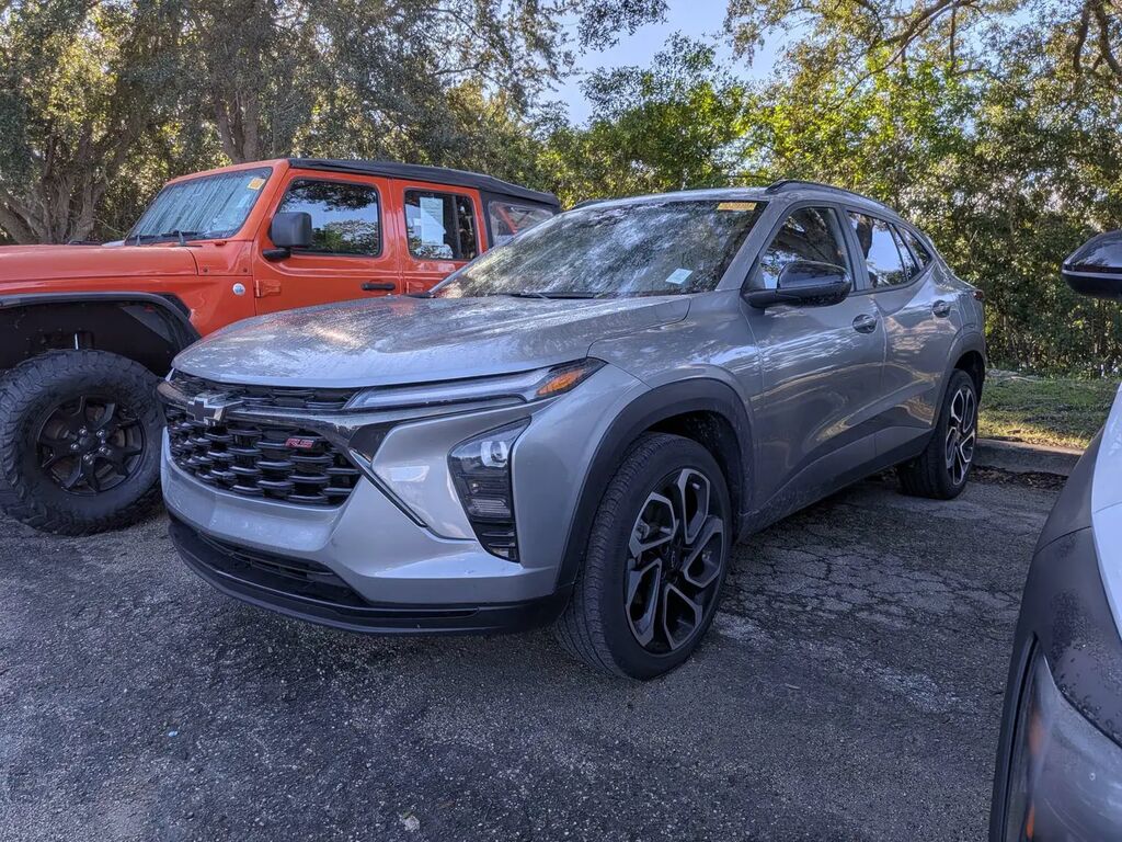 2024 Chevrolet Trax RS — photo 1 of 2