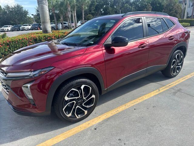 2024 Chevrolet Trax RS — photo 1 of 4