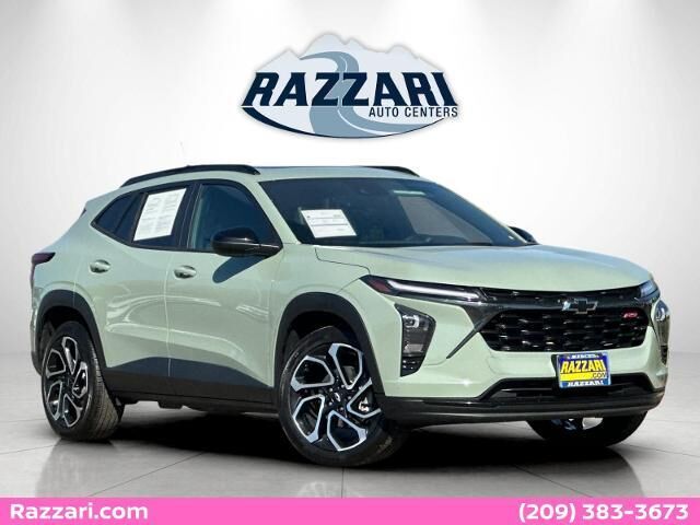 2024 Chevrolet Trax RS — photo 1 of 13