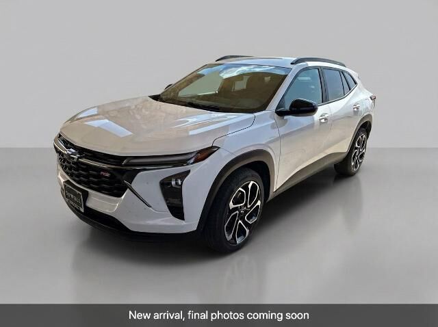 2024 Chevrolet Trax RS — photo 1 of 4
