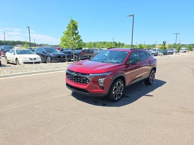 2024 Chevrolet Trax RS — photo 1 of 13