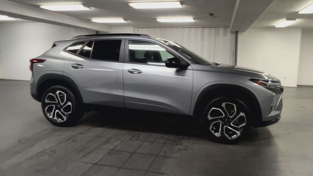 2024 Chevrolet Trax 2RS — photo 1 of 7
