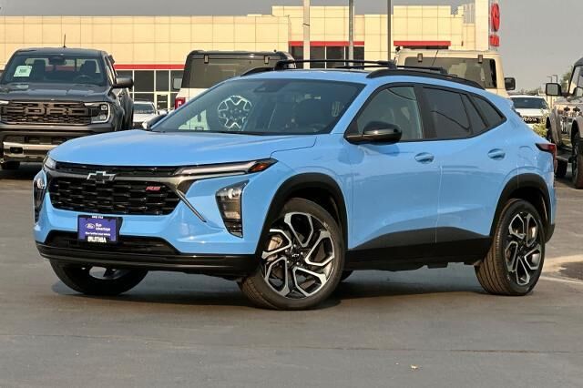 2024 Chevrolet Trax RS — photo 1 of 26