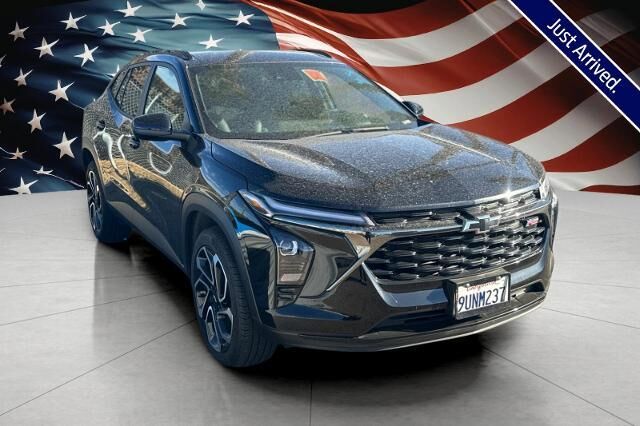 2025 Chevrolet Trax RS