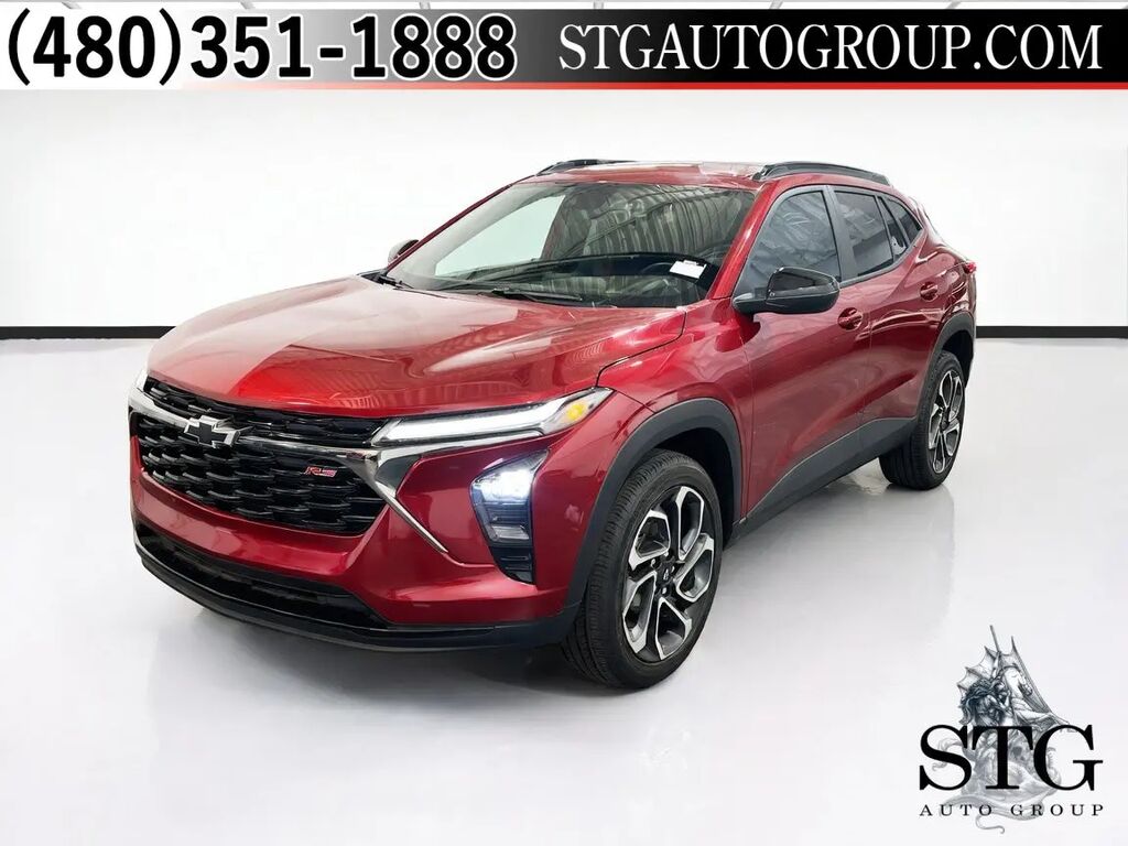 2025 Chevrolet Trax RS — photo 1 of 13