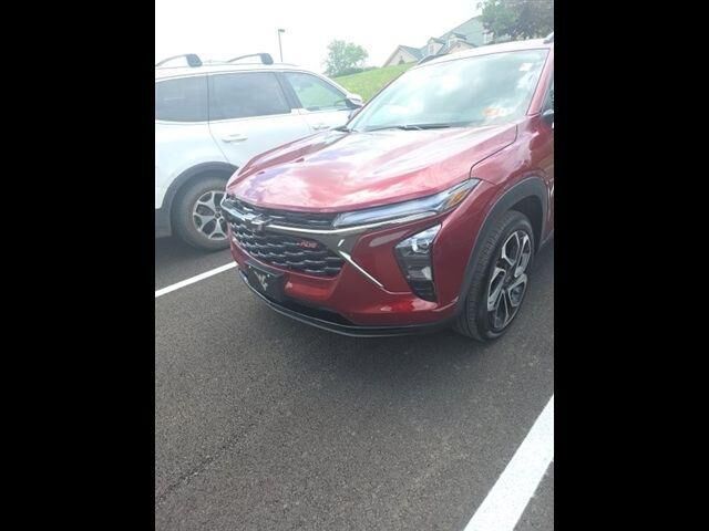 2025 Chevrolet Trax RS — photo 1 of 55