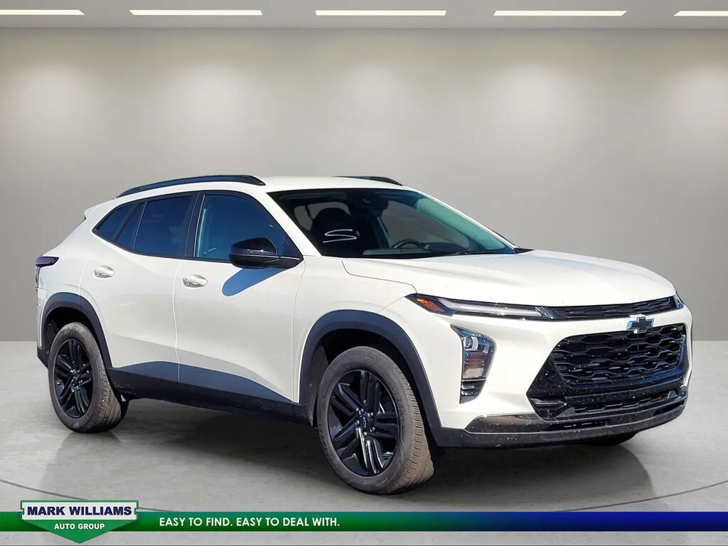 2024 Chevrolet Trax ACTIV — photo 1 of 30