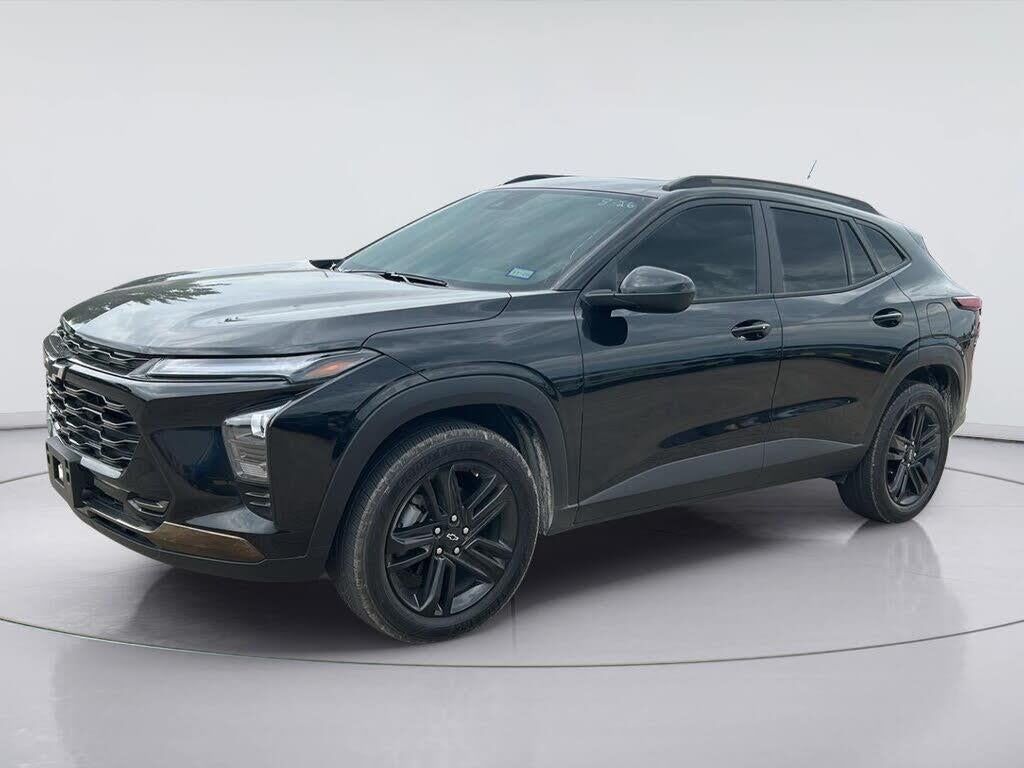 2025 Chevrolet Trax ACTIV — photo 1 of 15