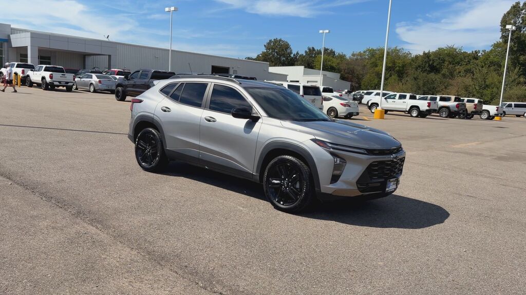 2025 Chevrolet Trax ACTIV — photo 1 of 7
