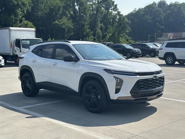 2025 Chevrolet Trax ACTIV — photo 1 of 5