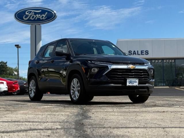 2024 Chevrolet Trailblazer LS — photo 1 of 13