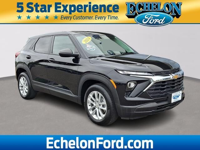 2024 Chevrolet Trailblazer LS — photo 1 of 13