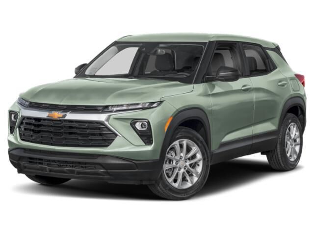 2025 Chevrolet Trailblazer LS — photo 1 of 4