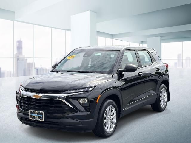 2024 Chevrolet Trailblazer LS — photo 1 of 13