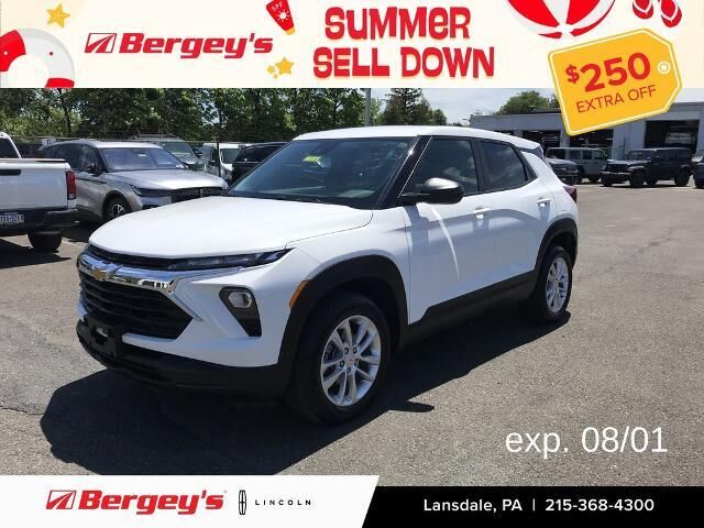 2024 Chevrolet Trailblazer LS — photo 1 of 37