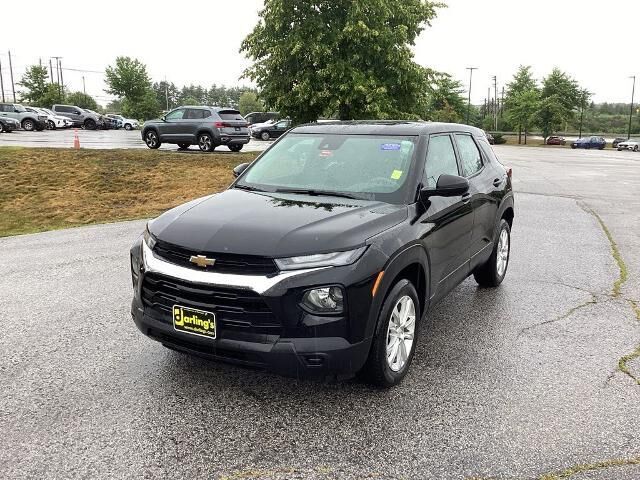 2023 Chevrolet Trailblazer LS — photo 1 of 33