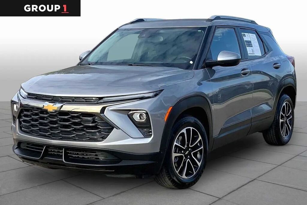 2024 Chevrolet Trailblazer LT — photo 1 of 13