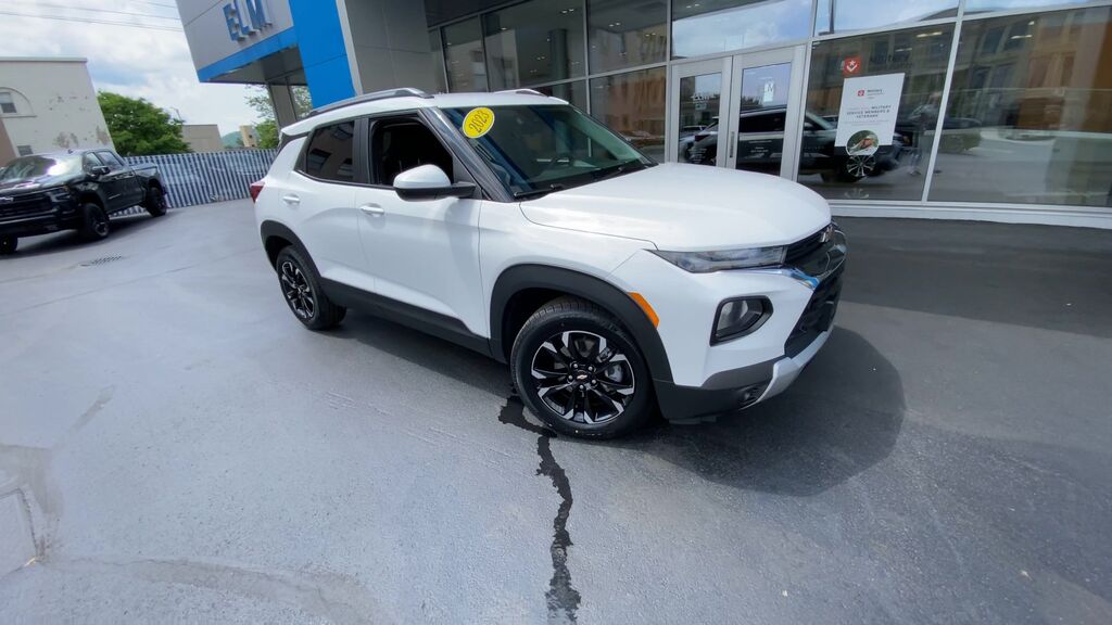2023 Chevrolet Trailblazer LT — photo 1 of 7