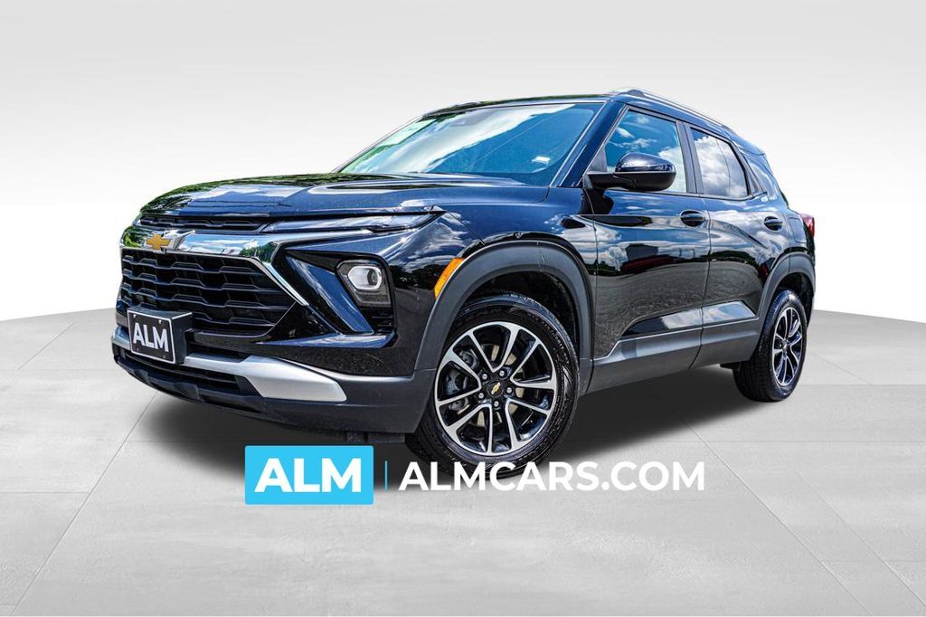 2024 Chevrolet Trailblazer LT — photo 1 of 16