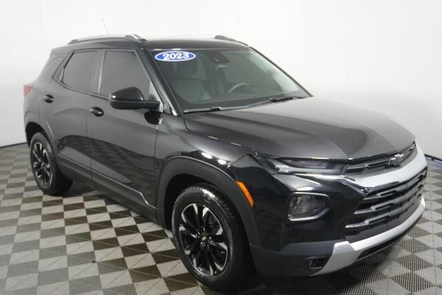 2023 Chevrolet Trailblazer LT — photo 1 of 15